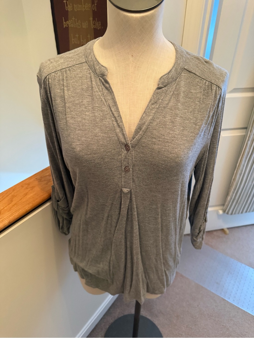 Cable & Gauge Heather Gray Henley Button-Front Long Sleeve Top
